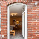 Borcherding Apartment *